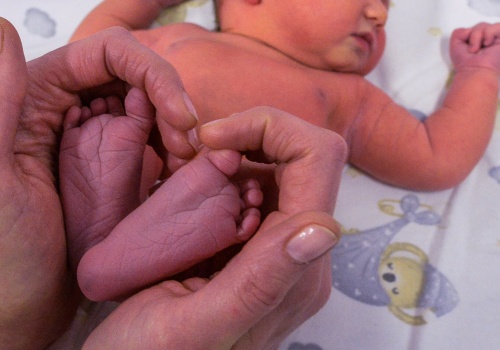 Praca z domu sprzyja dzietności? Zaskakujący związek