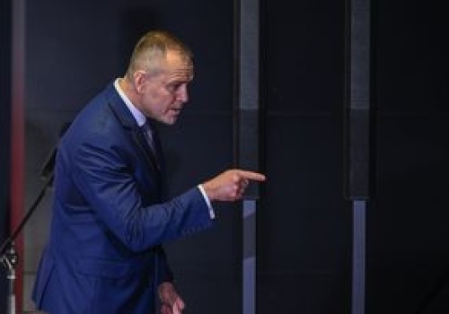 Nawrockiemu puściły nerwy. Naskoczył na dziennikarza TVN