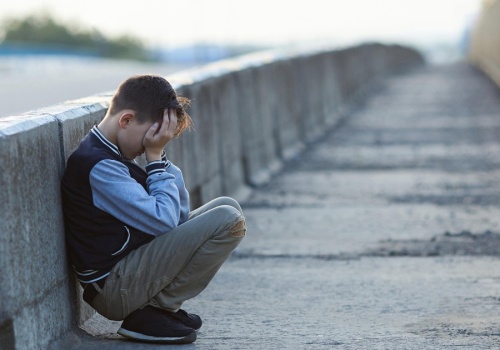 13-letni Janek trafia na Andrew Tate’a. Tak zaczyna się droga do radykalizmu