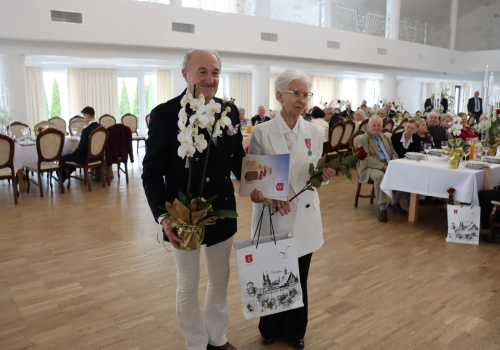 Złote Gody w gminie Wieluń – medale prezydenta RP przyznano 47 parom (zdjęcia)