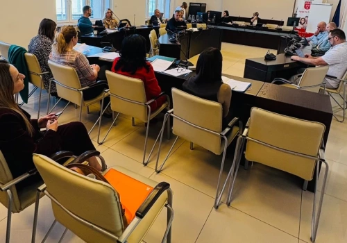 Chcieć to móc! Sylwia Wardakas o zastępstwach i godzinach ponadwymiarowych