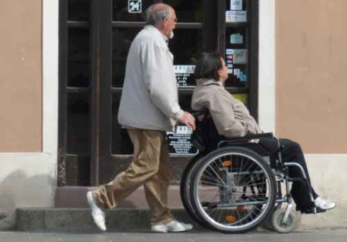 Ruszają pierwsze wypłaty świadczenia wspierającego