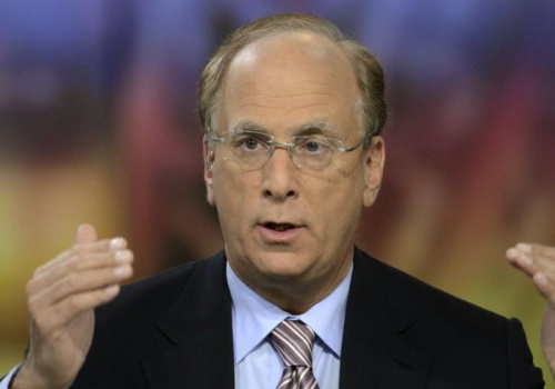 Szef BlackRock odradza sprzedawanie w okresach dużej zmienności