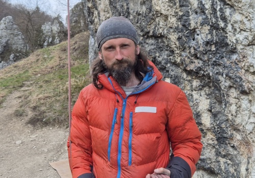 Dawid „Napięty” Woźniak free solo na „Przybyciu Tytanów” VI.5+