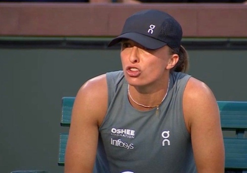 Zagraniczne media o decyzji Świątek. Hiszpanie trafili w samo sedno