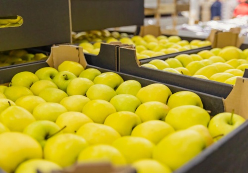 Nierównomierny wzrost płac w Polsce. Handel rynkowym outsiderem