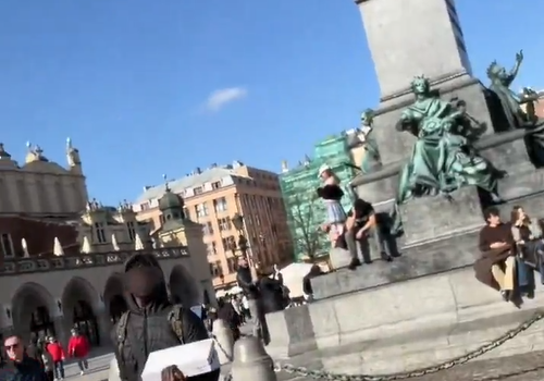 Błyskawiczna reakcja policji. Jest zatrzymanie po nagraniu z Rynku