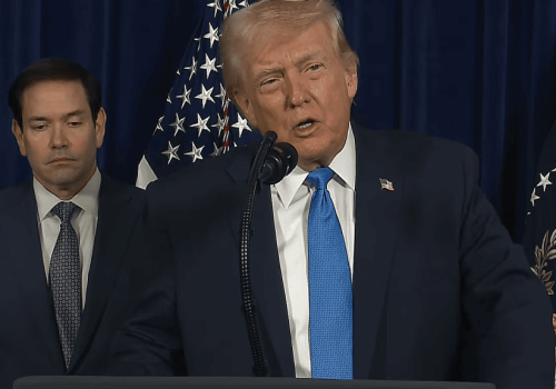 Trump mówi o negocjacjach z Iranem. Teheran zaprzecza