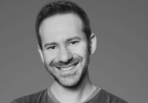 Nie żyje właściciel serwisu OnlyFans. Skąd tak duże zainteresowanie milionerem w sieci?