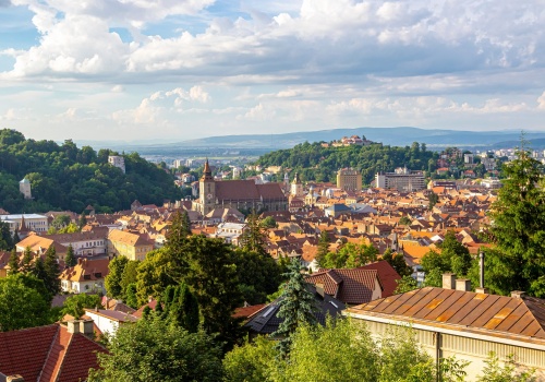 Odkryj perłę Transylwanii 😍 Loty do Braszowa + noclegi za 374 PLN 😎