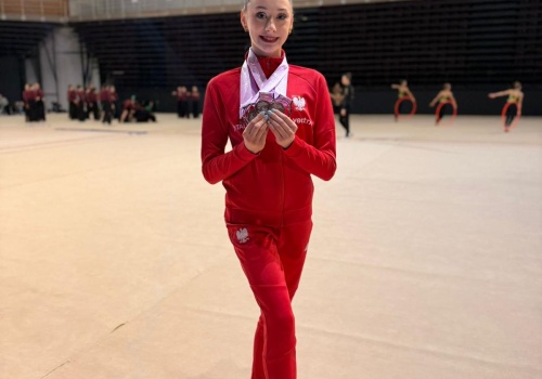 Gimnastyka artystyczna: Liliana Lewińska z jednym, a Laura z trzema medalami podczas weekendowych zawodów w Hiszpanii i Grecji!
