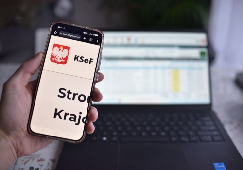 Fiskus dzwoni do firm, które nie fakturują w KSeF. „Chcemy tylko towarzyszyć podatnikom”