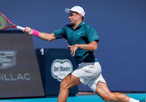 Majchrzak żegna się z turniejem w Miami. Polak odpadł po emocjonującym meczu