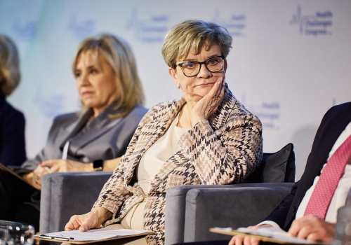 Same podwyżki nie uratują systemu. Katastrofa kadrowa wisi w powietrzu