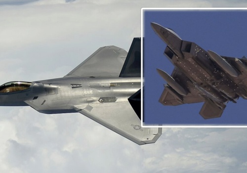 F-22 z nowymi zbiornikami stealth. USA przyspieszają modernizację myśliwca