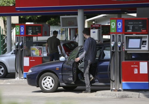 Kolejny kraj wprowadza limity tankowania. Tylko 50 litrów dziennie