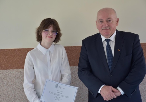 Kto z uczniów wie najwięcej o Senacie? – ZDJĘCIA