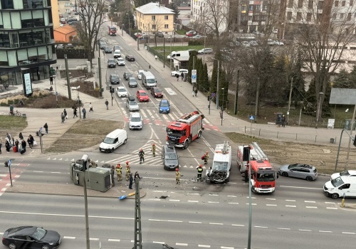 Wypadek na skrzyżowaniu ul. Wadowickiej i Rzemieślniczej w Krakowie