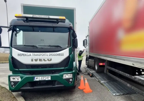 Wielka kontrola ciężarówek z jednej sieci marketów – przegląd 21 zestawów