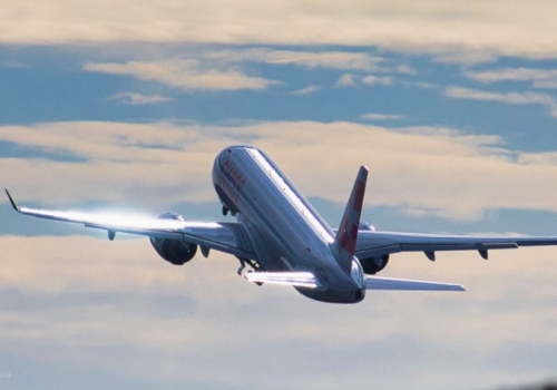 Znana linia tnie połączenia z Polski. Co z wylotami na Cypr?