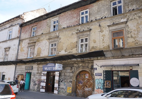 Walka o mieszkańców Kazimierza trwa. „Zakon należy wywłaszczyć”