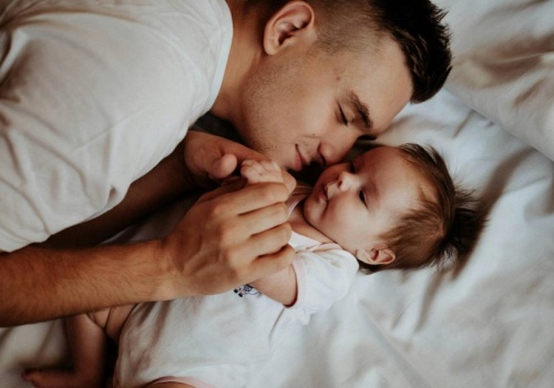 Polscy ojcowie stają na wysokości zadania. Od 3 lat robią rewolucję w urlopie rodzicielskim