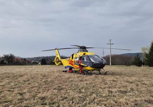 Tragiczny poranek w Harklowej. Służby interweniowały w domu 13-latka