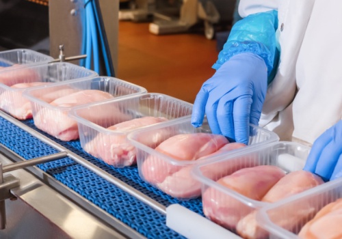 Alarm w Niemczech. Skażone mięso w sprzedaży. Sieć pilnie wycofuje produkt