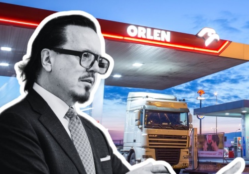Orlen tnie ceny w cieniu wojny. Miota się między naciskiem rządu a 