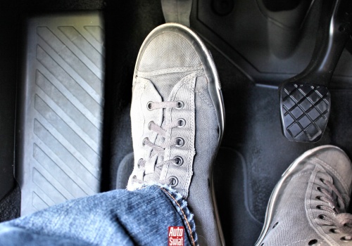 Ile wytrzyma sprzęgło? Wszystko zależy od kierowcy. Oto najczęstsze błędy, które skracają jego życie