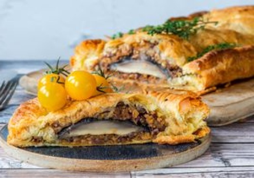 Brytyjski klasyk przygotowuję w bezmięsnej wersji. Wszystko za sprawą aromatycznego farszu