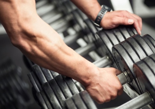 Nowe wytyczne zmieniają podejście do siłowni. Mniej znaczy więcej i to dosłownie