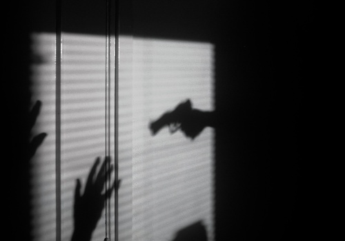 Odciski palców z wystrzelonych łusek. Nowa metoda może odmienić śledztwa