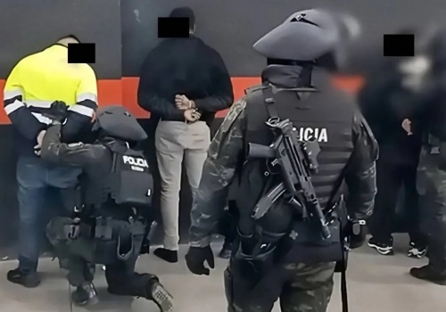 Rozbito międzynarodowy gang narkotykowy. Zabezpieczono ponad trzy tony kokainy. Wielka akcja służb