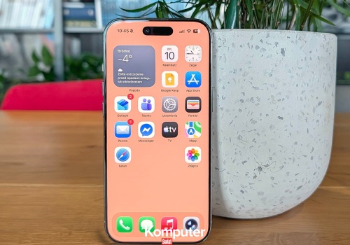 Za iPhone Plus już nikt nie tęskni. Nowy smartfon Apple radzi sobie lepiej