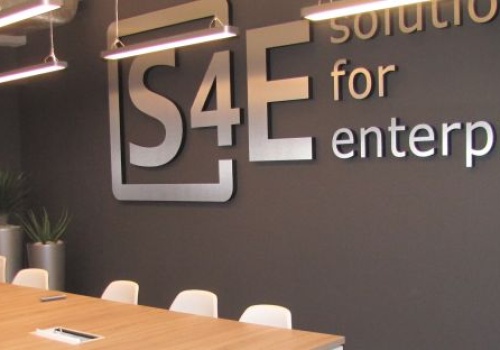 S4E: 515 mln zł przychodów, zysk w górę o 21 proc.