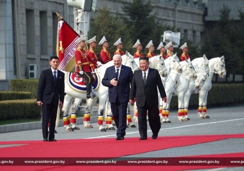 Łukaszenko z wizytą u Kim Dzong Una. Białoruś „szuka niezawodnych przyjaciół”