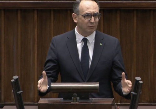 Klimczak w Sejmie o wadliwych pytaniach egzaminu na prawo jazdy. Zapowiada zmiany