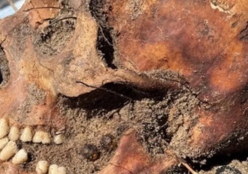 Niemiecki żołnierz miał w ustach różaniec