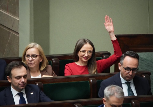 Polacy popierają reformę PIP. Chcą zamiany śmieciówek na etaty