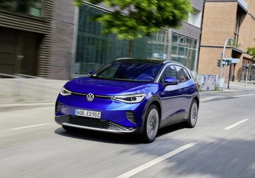 Volkswagen wzywa do serwisów prawie 95 tys. „elektryków”. Problem z bateriami wraca