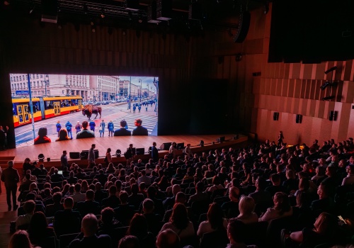 Jak AI kształtuje gospodarkę i społeczeństwo? Oto, co pokazał MIT Universal AI Summit