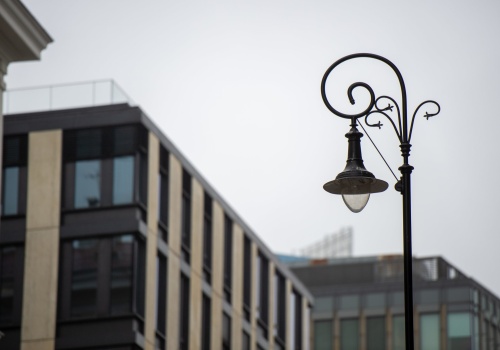 Nowe uliczne lampy LED połączą nowoczesność z historią