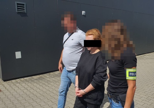 Urodziła dziecko, zawinęła w siatkę i wyrzuciła. Sąd postanowił wydać łagodny wyrok