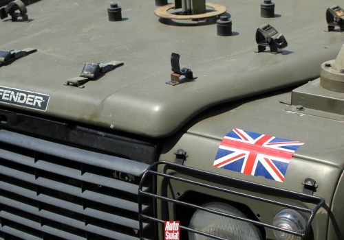 Emerytura po 70 latach służby? Brytyjska armia pozbywa się kultowych Land Roverów