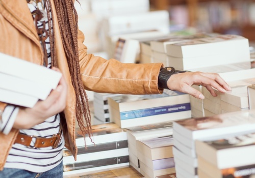 Ministerstwo chce zmian zasad sprzedaży książek. Nowe przepisy mają chronić małe księgarnie