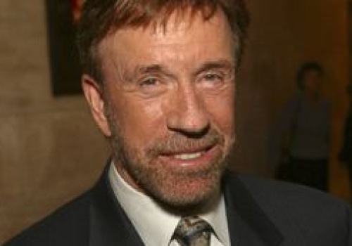 Ostatnia wola Chucka Norrisa. Wiadomo, do kogo trafi zawrotna suma