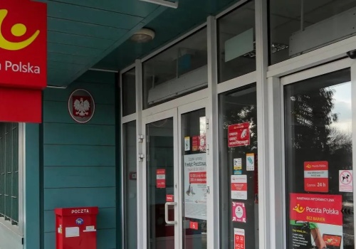 Zmiany w radzie nadzorczej Poczty Polskiej. Sebastian Mikosz odwołany z funkcji prezesa