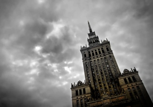 Marcowy obraz polskiej gospodarki nie uspokaja. Koszty duszą firmy, a poprawa wciąż niepewna