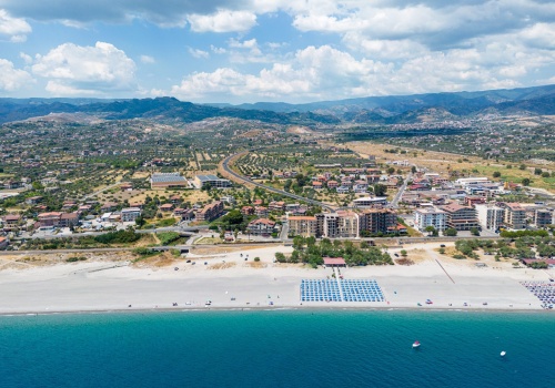 Wakacje w Kalabrii 🇮🇹✨🧖 Loty i noclegi w hotelu ze śniadaniami za 819 PLN